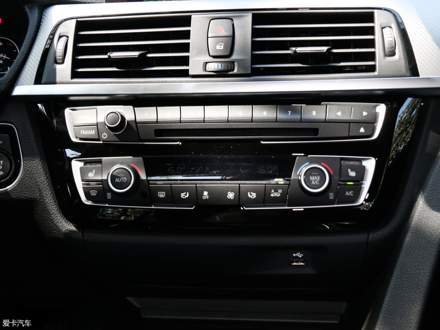 2018��R3ϵ 330i M�\����ҹ��