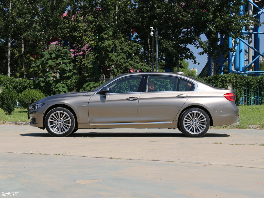 2018R3ϵ 330Li xDriveAb