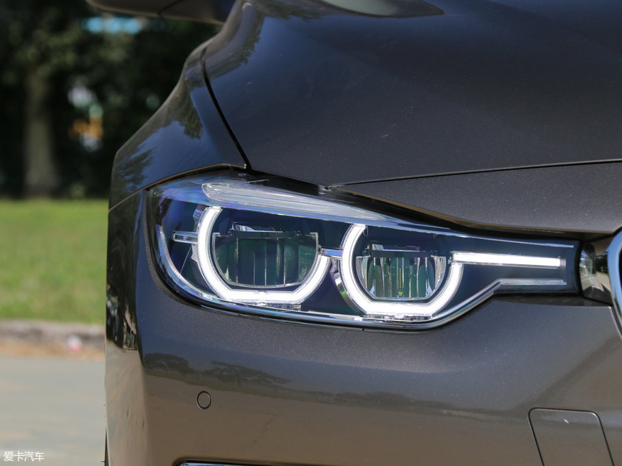 2018R3ϵ 330Li xDriveAb