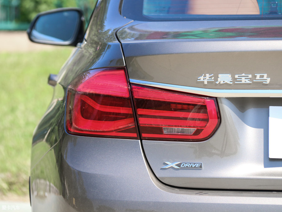 2018R3ϵ 330Li xDriveAb