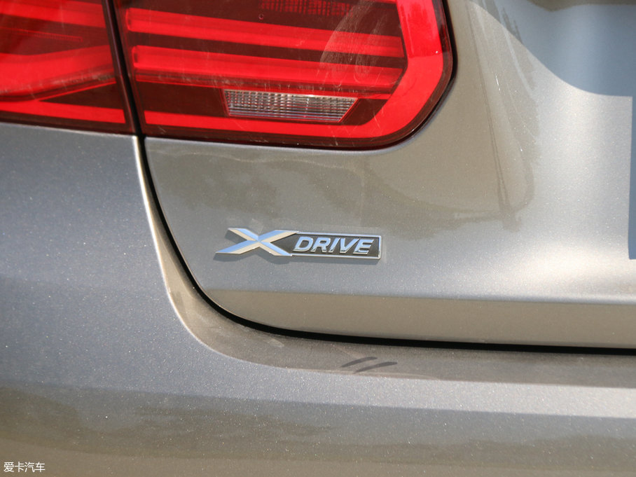 2018R3ϵ 330Li xDriveAb