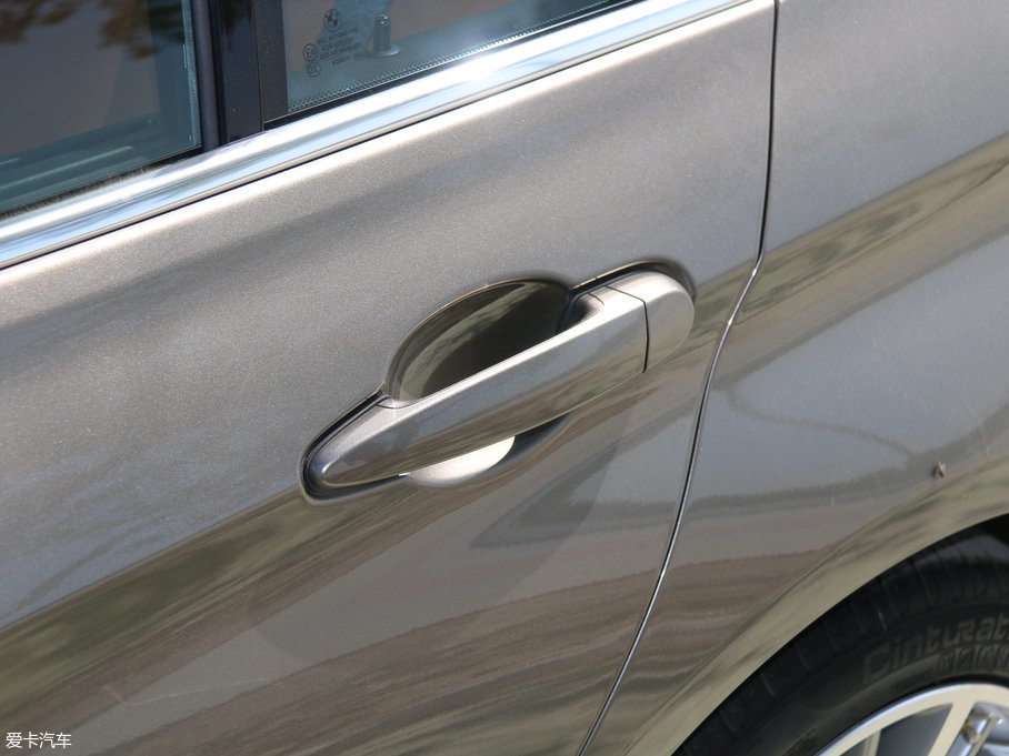 2018R3ϵ 330Li xDriveAb