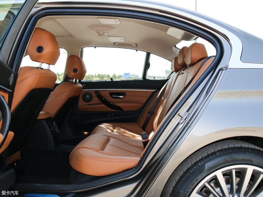 2018R3ϵ 330Li xDriveAb