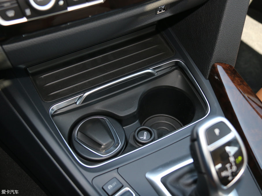 2018R3ϵ 330Li xDriveAb