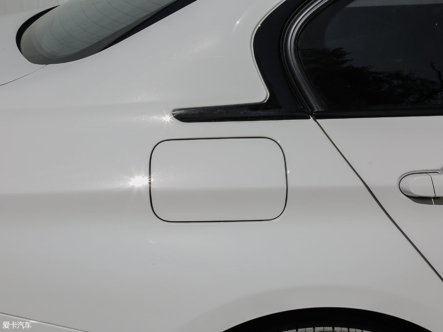 2018��R3ϵ 320Li �I����M�\�����b