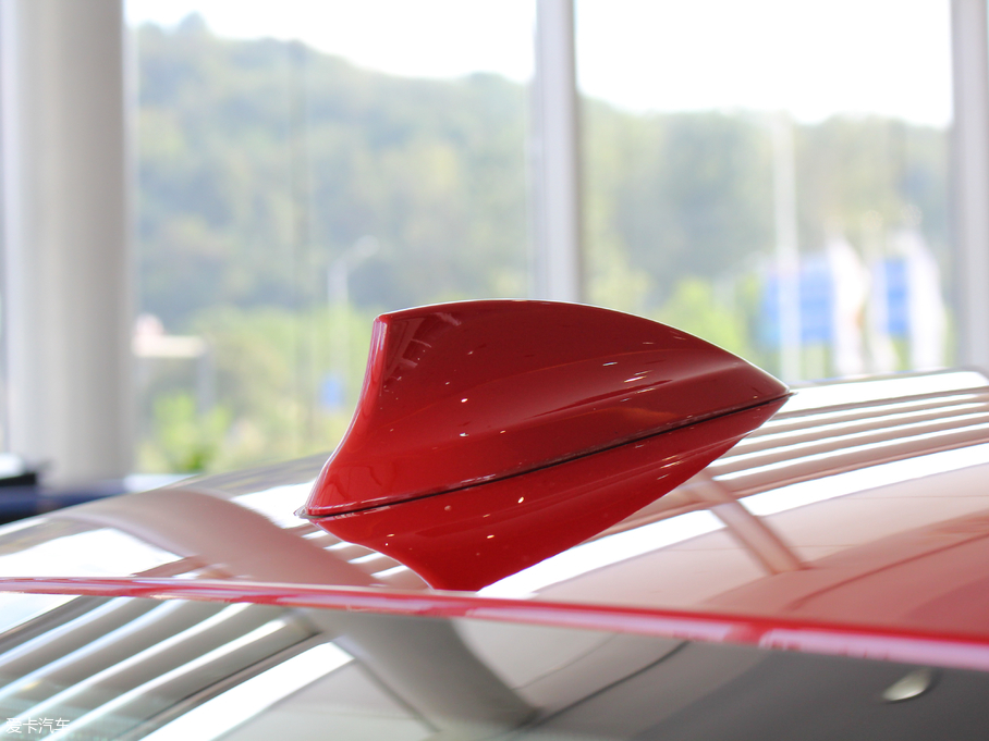 2018R3ϵ 320Li r(sh)