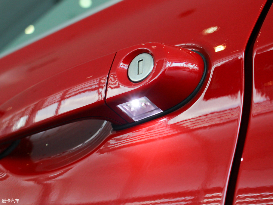 2018R3ϵ 320Li r(sh)