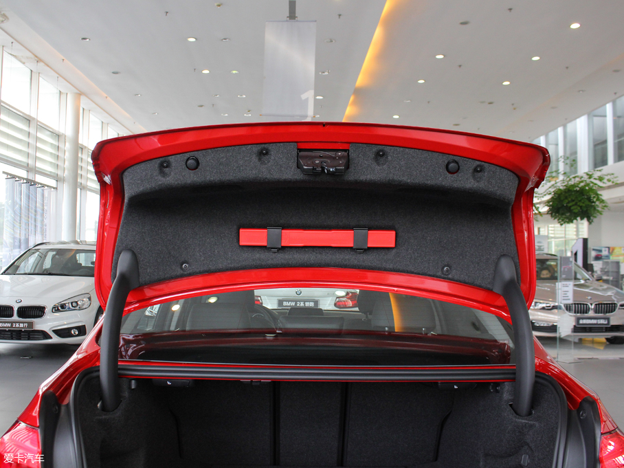 2018R3ϵ 320Li r(sh)