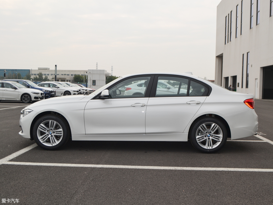 2018R3ϵ 318i