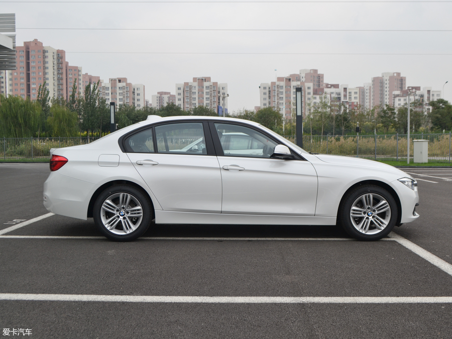 2018R3ϵ 318i