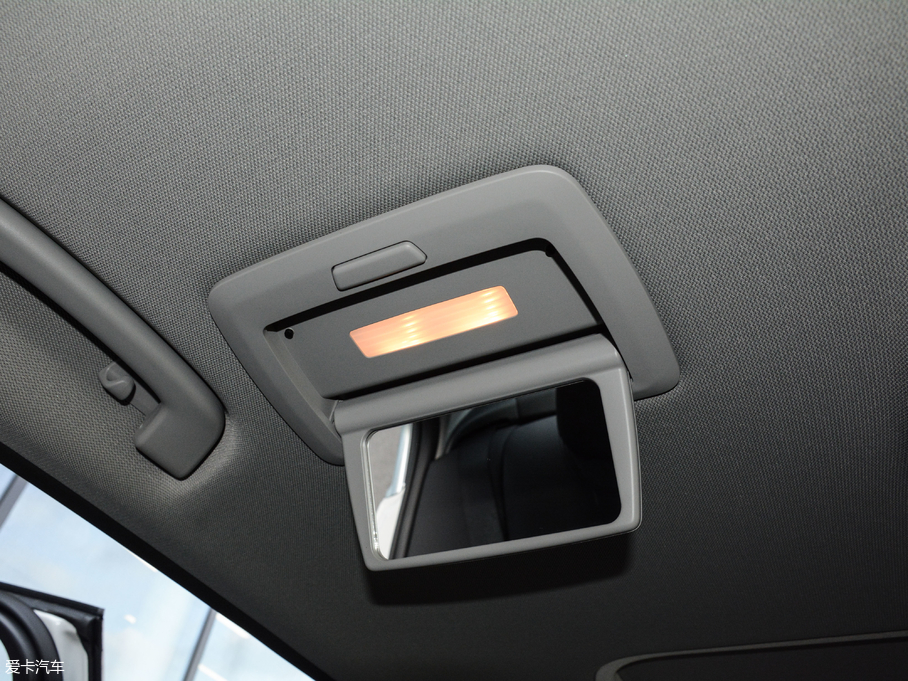 2018��R3ϵ 320Li �r����