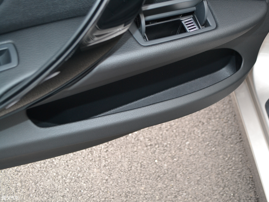 2018��R3ϵ 320Li �r����