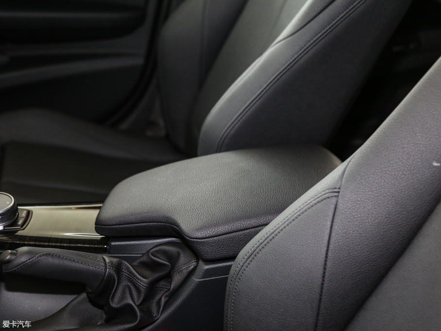 2018R3ϵ 320Li IͺAb