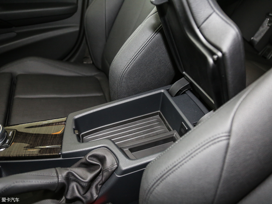 2018R3ϵ 320Li IͺAb