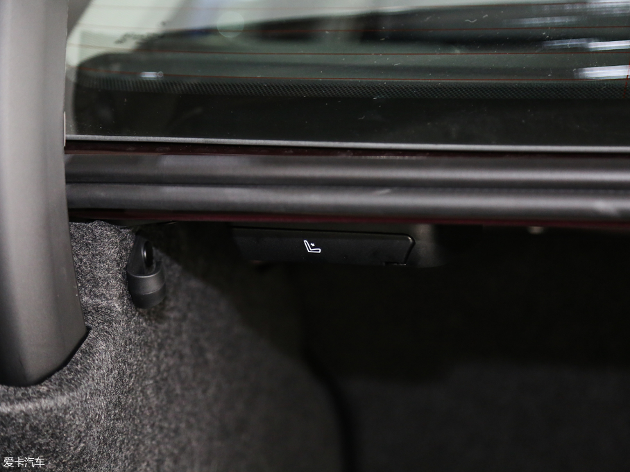 2018R3ϵ 320Li IͺAb