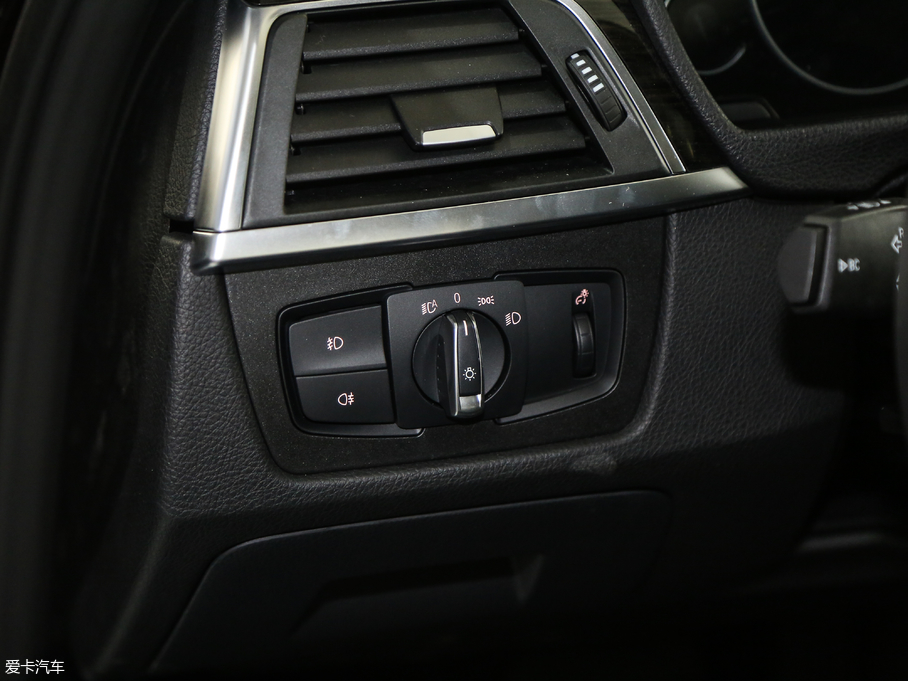 2018R3ϵ 320Li IͺAb