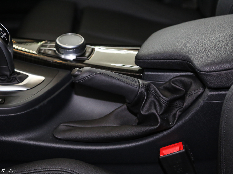 2018R3ϵ 320Li IͺAb