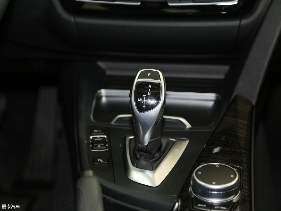 2018R3ϵ 320Li IͺAb