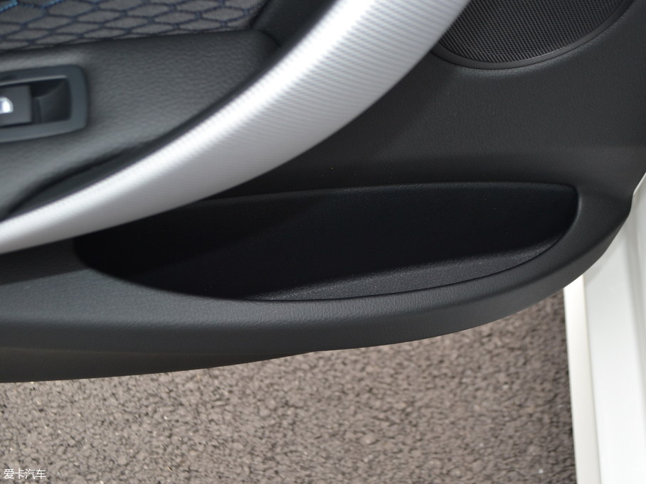 2018R3ϵ 320i M\b