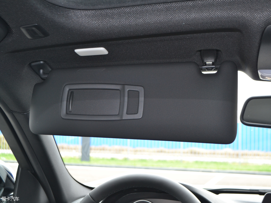 2018R3ϵ 320i M\b