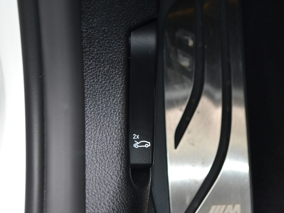 2018R3ϵ 320i M\b