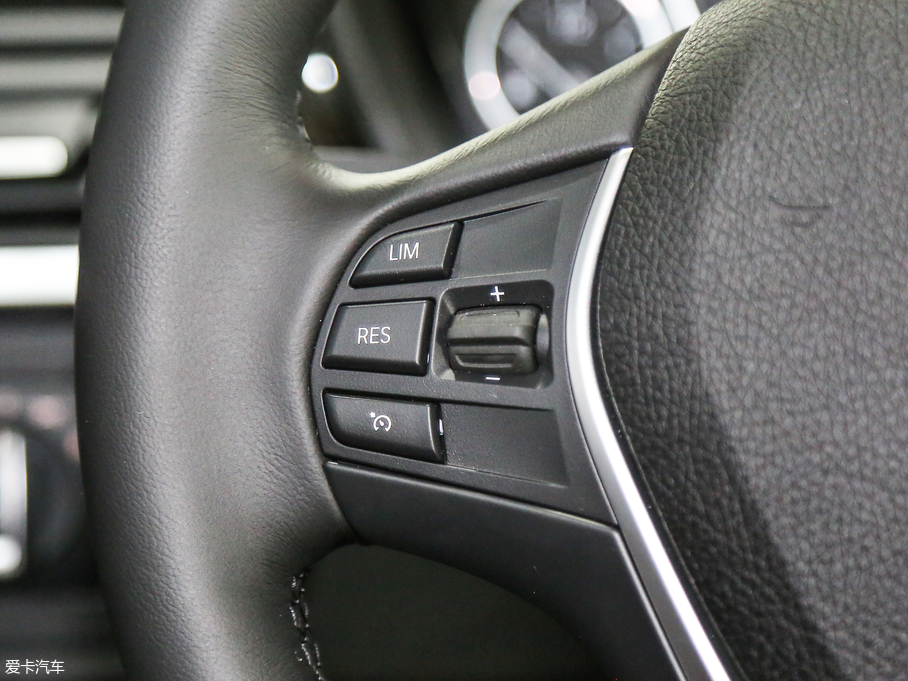 2018��R3ϵ 320Li xDrive�r����