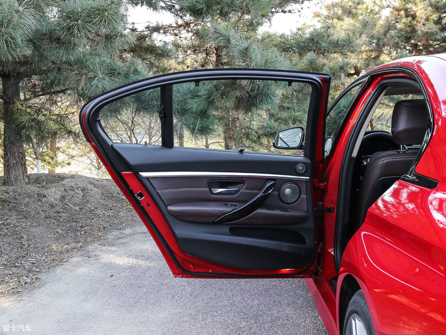 2018��R3ϵ 320Li M�\����ҹ��