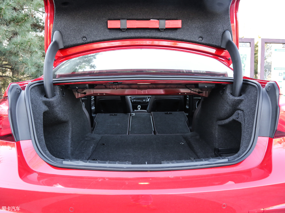 2018R3ϵ 320Li M\ҹ