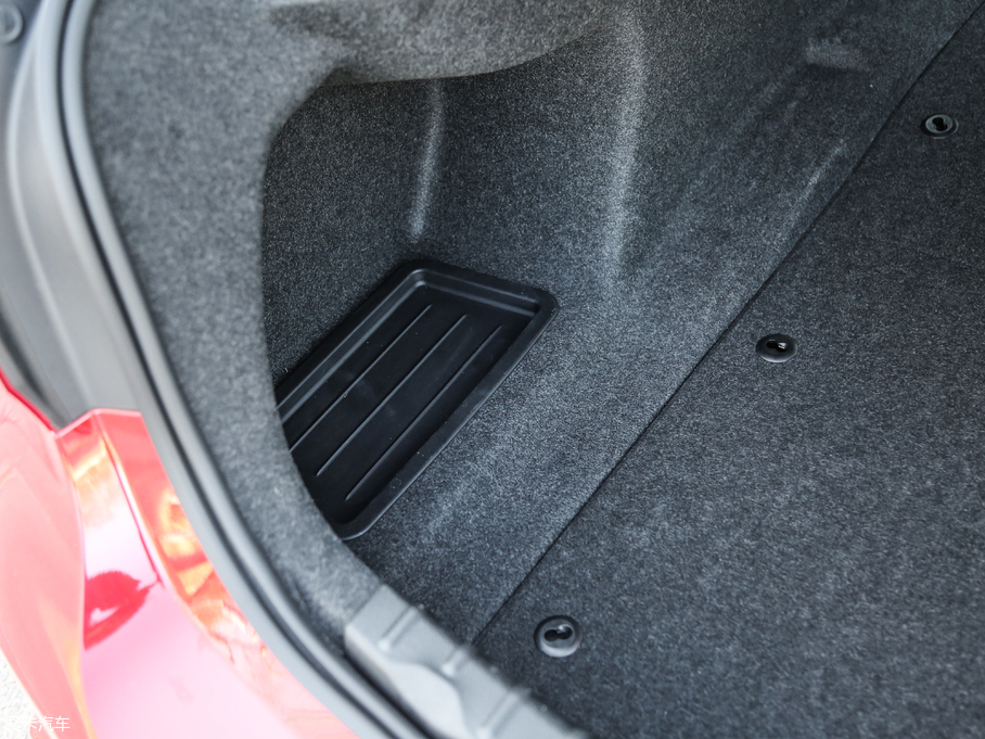 2018��R3ϵ 320Li M�\(y��n)��(d��ng)��ҹ��