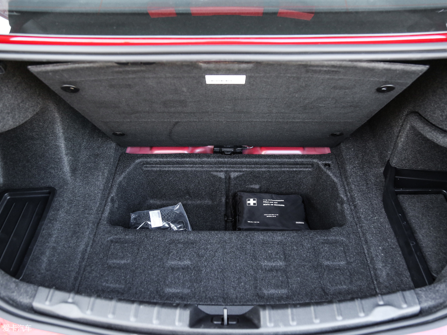 2018R3ϵ 320Li M\ҹ