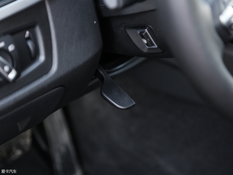 2018��R3ϵ 320Li M�\����ҹ��