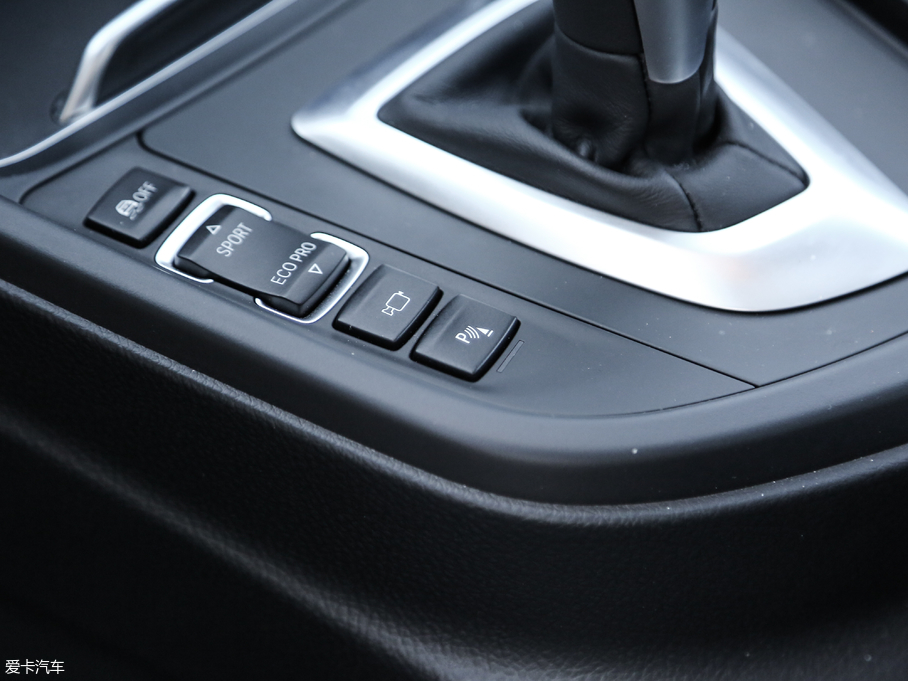 2018��R3ϵ 320Li M�\����ҹ��