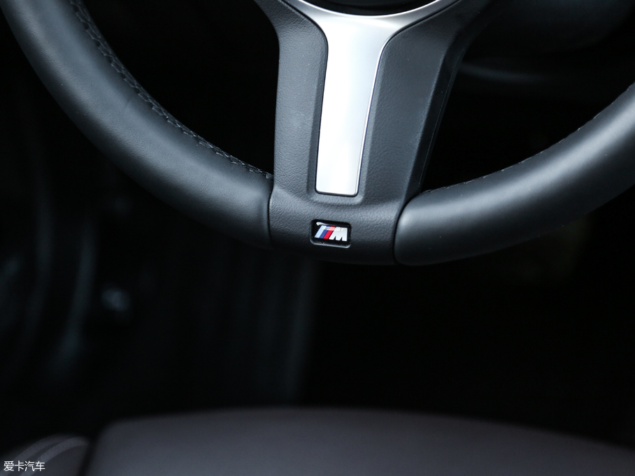 2018��R3ϵ 320Li M�\����ҹ��