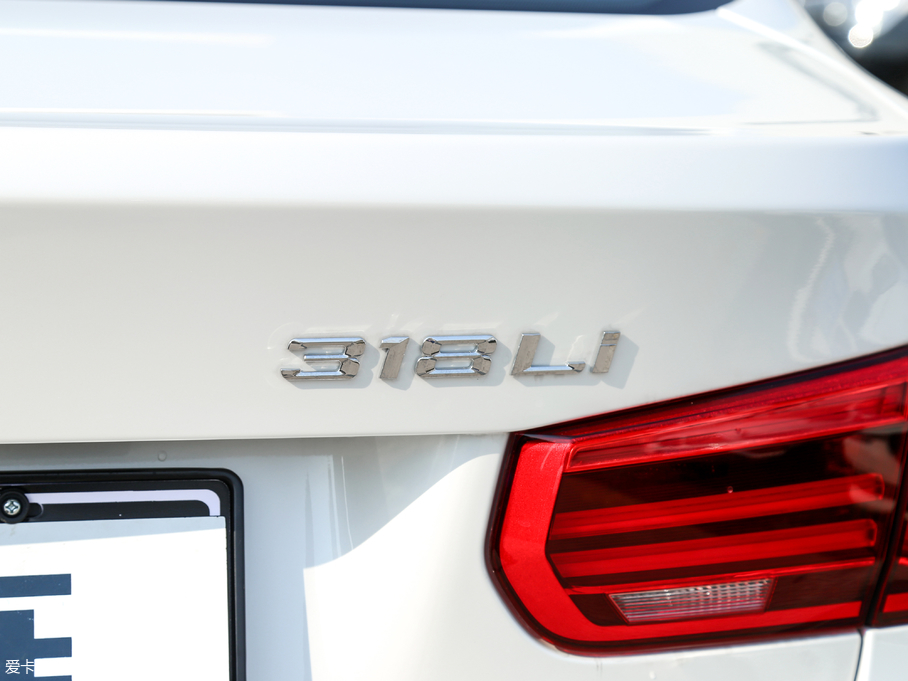 2018R3ϵ 318Li