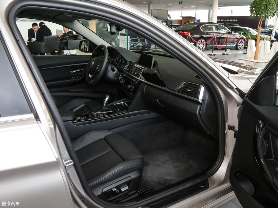 2018��R3ϵ 320Li xDrive�r����