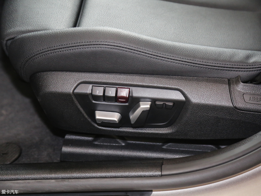 2018��R3ϵ 320Li xDrive�r(sh��)����