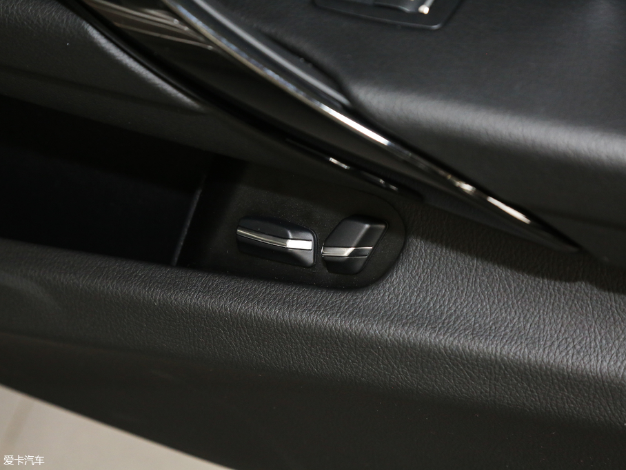 2018��R3ϵ 320Li xDrive�r����