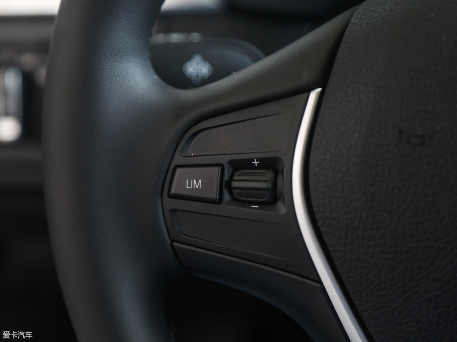 2018��R3ϵ 320Li xDrive�r����