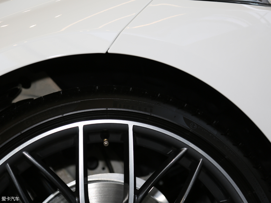 2018��R3ϵ 330i M�\(y��n)��(d��ng)��ҹ��