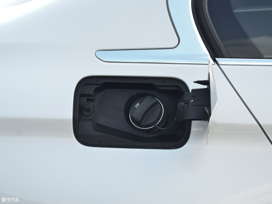 2018R3ϵ 320Li IͺAb