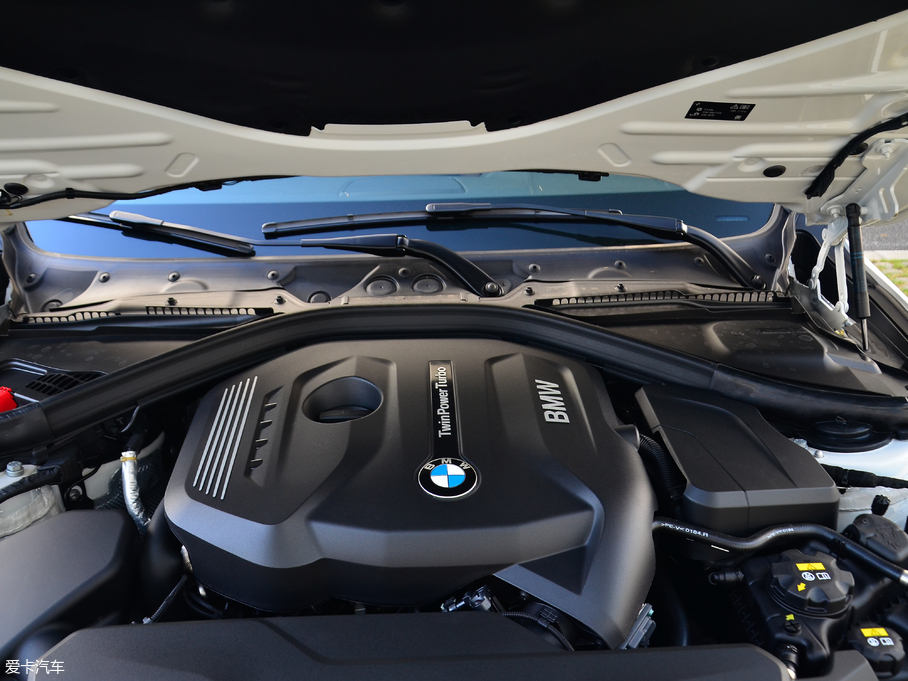 2018R3ϵ 320Li IͺAb