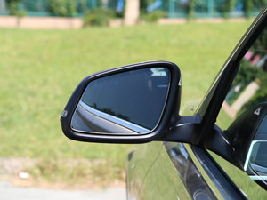 2018330Li xDriveAb ^