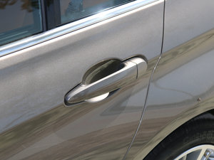 2018330Li xDriveAb ^