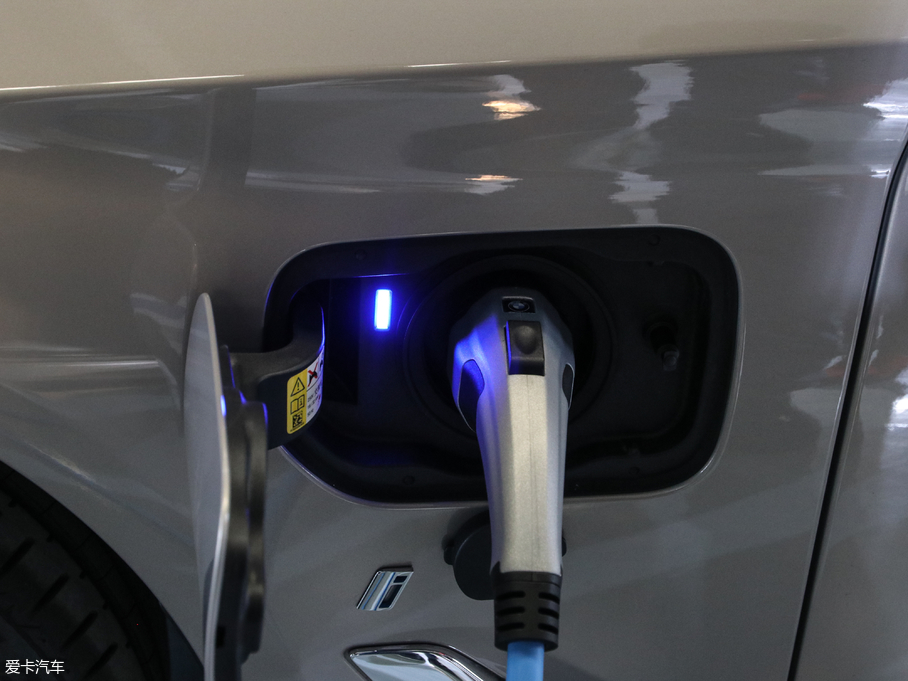 華晨寶馬2018款寶馬5系混合動(dòng)力