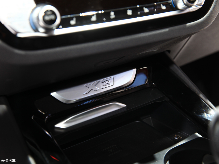 2018RX3 xDrive 25i Ab