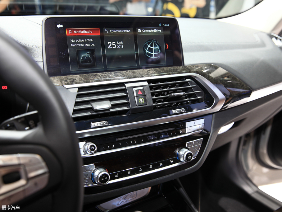 2018RX3 xDrive 25i Ab