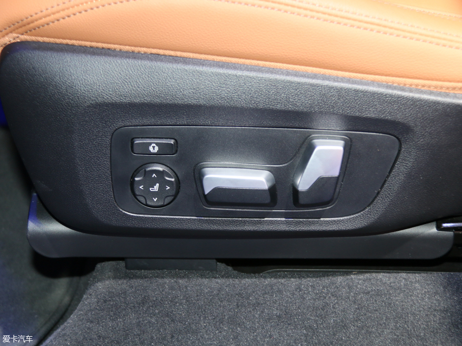 2018RX3 xDrive 30i M\b