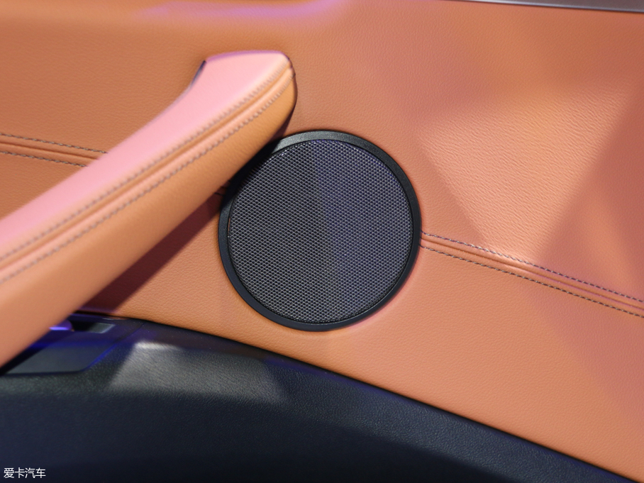 2018RX3 xDrive 30i M\b