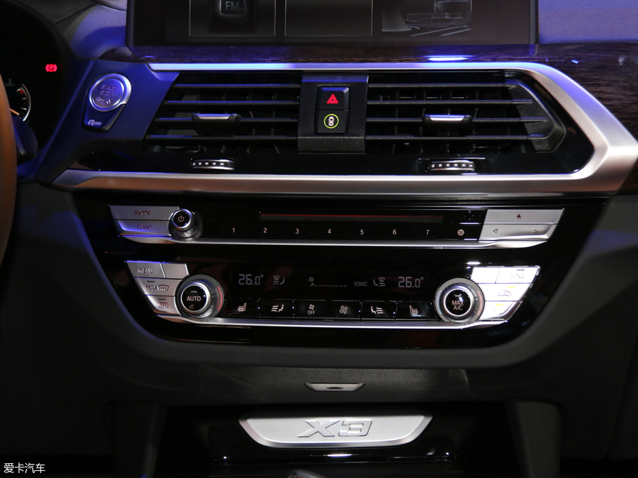 2018RX3 xDrive 30i M\b