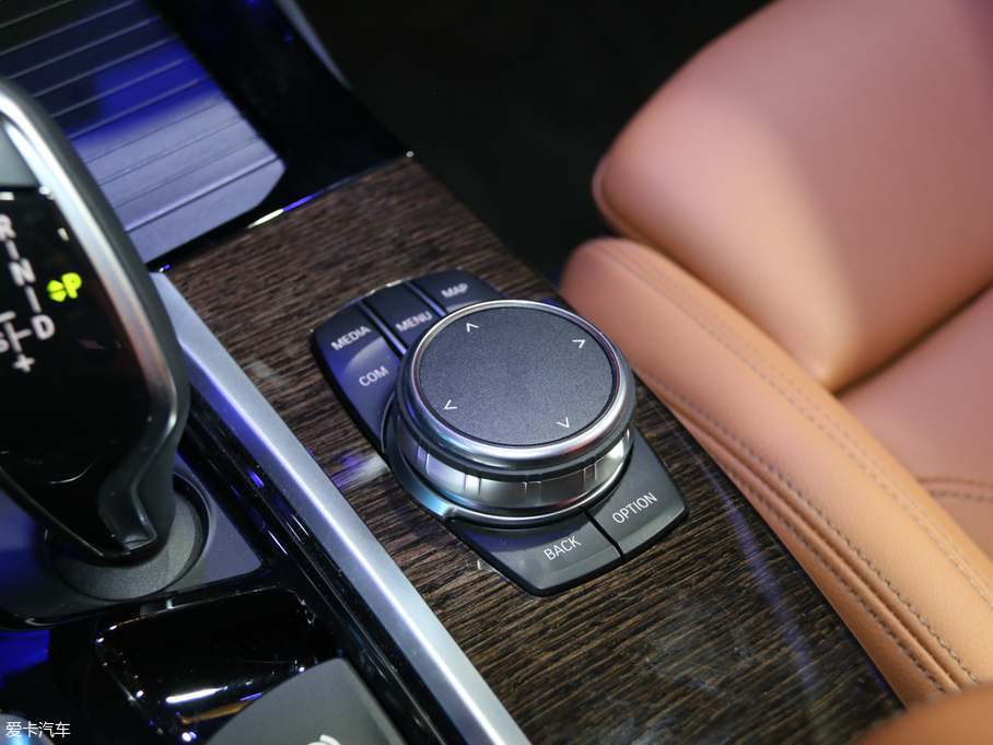 2018RX3 xDrive 30i M\(yn)b